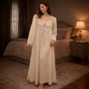 Miss Elaine VTG 2 Piece Ivory Gown & Robe Set Size Large Beige Lace Romantic